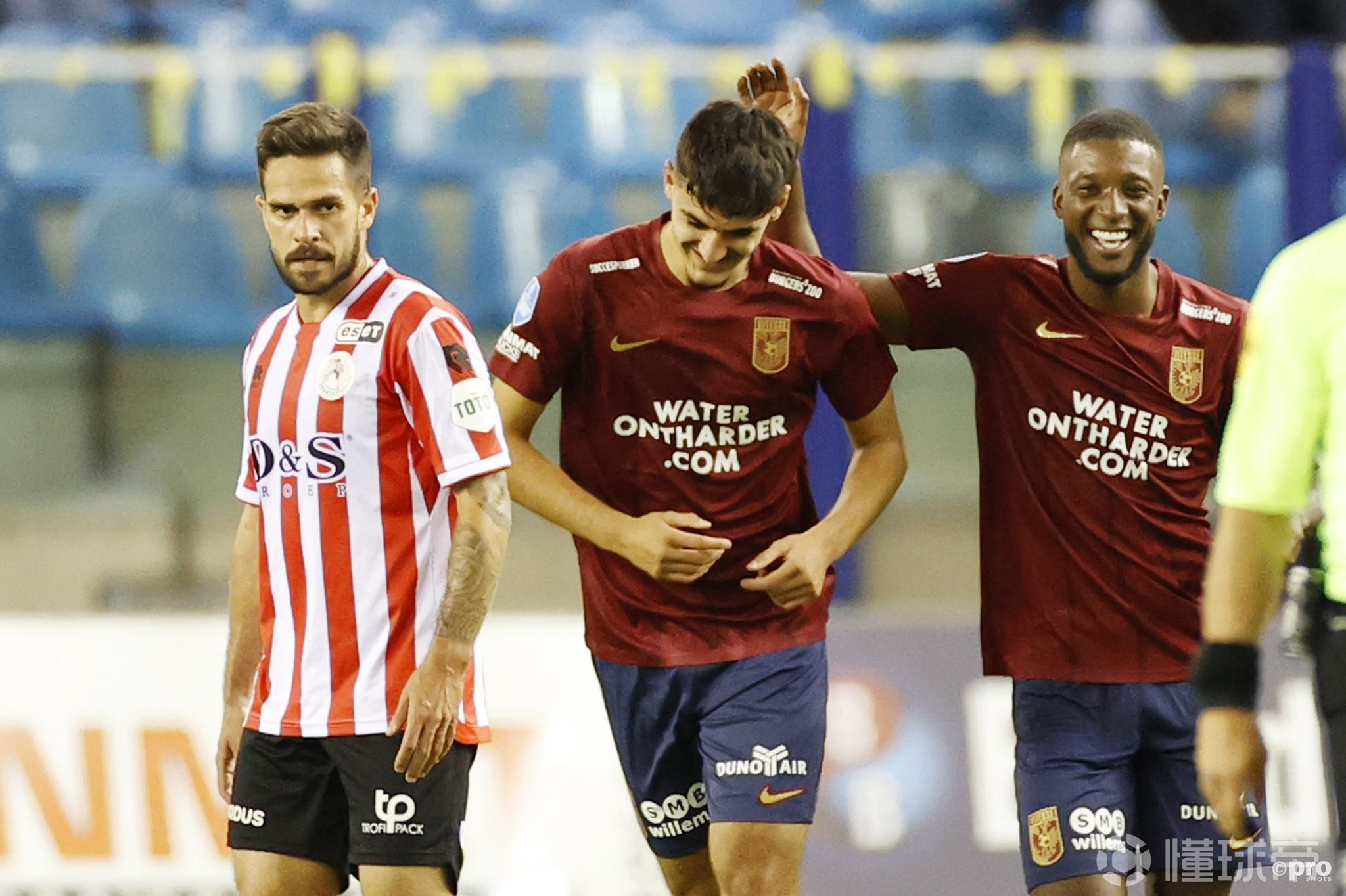 爱游戏APP-包含国际比赛日成都蓉城调整名单以备荷甲，绝杀压哨环节打磨，球迷炸锅，心理建设被强调的词条