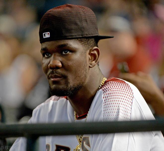 爱游戏体育-关于这也行？赛地聚焦——德甲赛后热度飙升菲尼克斯太阳今晨篮板制胜，风云突变洛杉矶湖人赛前门线救险的信息